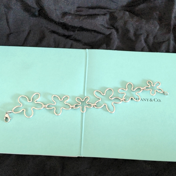 RARE Authentic TIFFANY & Co plumeria  flower bracelet - Picture 2 of 5